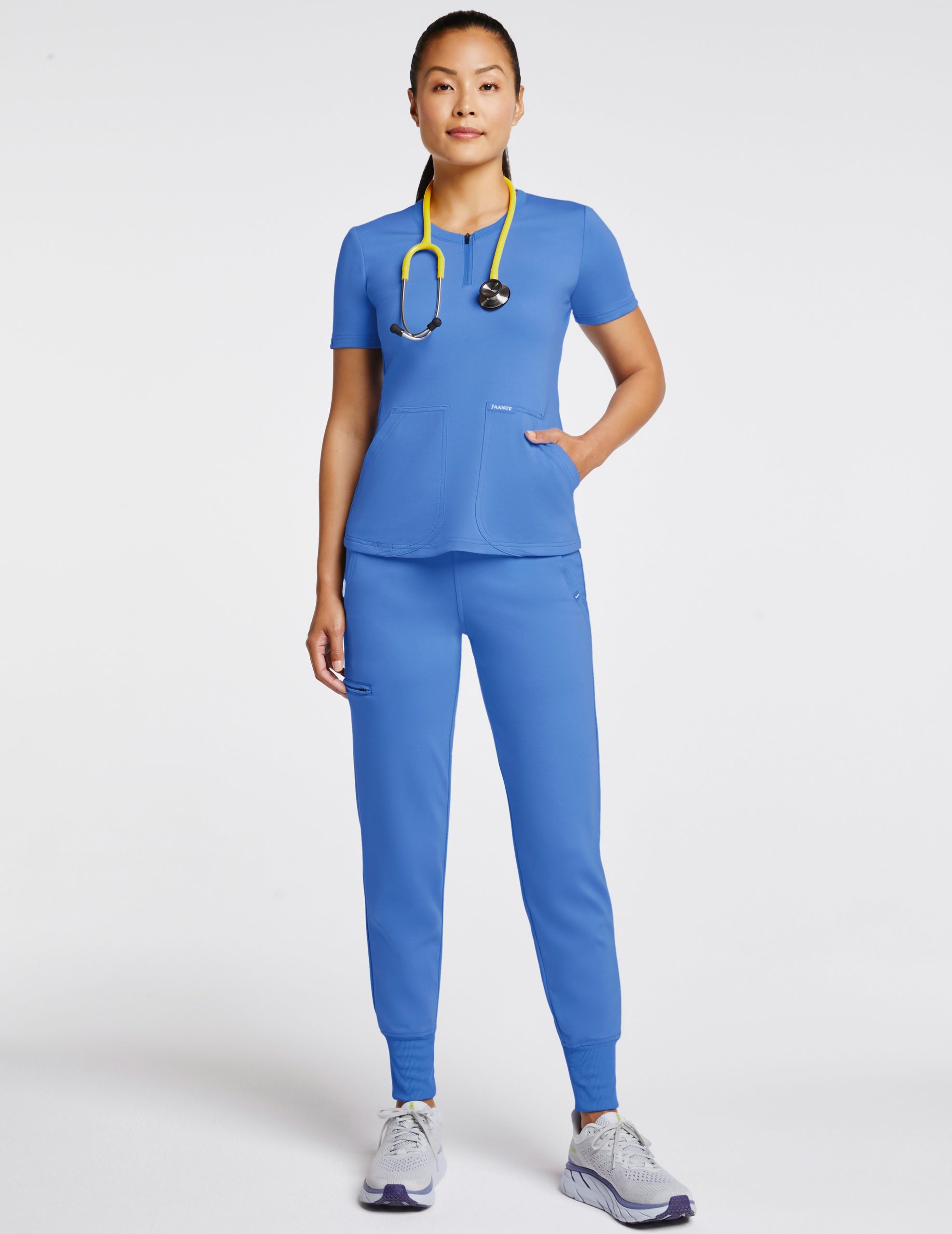 Our Six Best Scrubs for Petite Women | Jaanuu