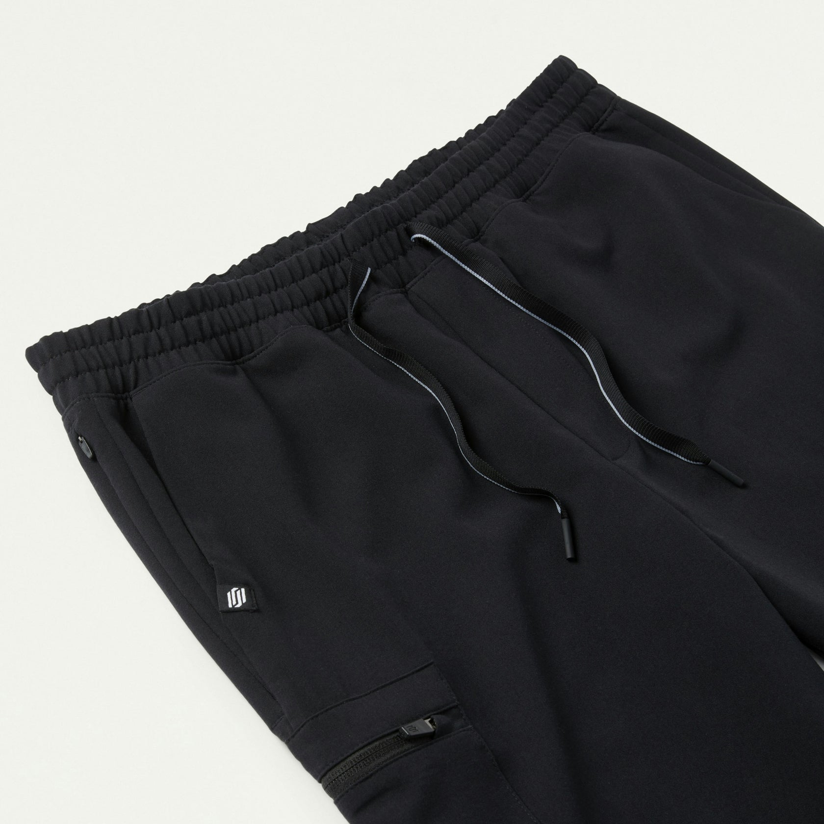 Osmo 8-Pocket Scrub Jogger - Black - MEN'S PANTS - Jaanuu