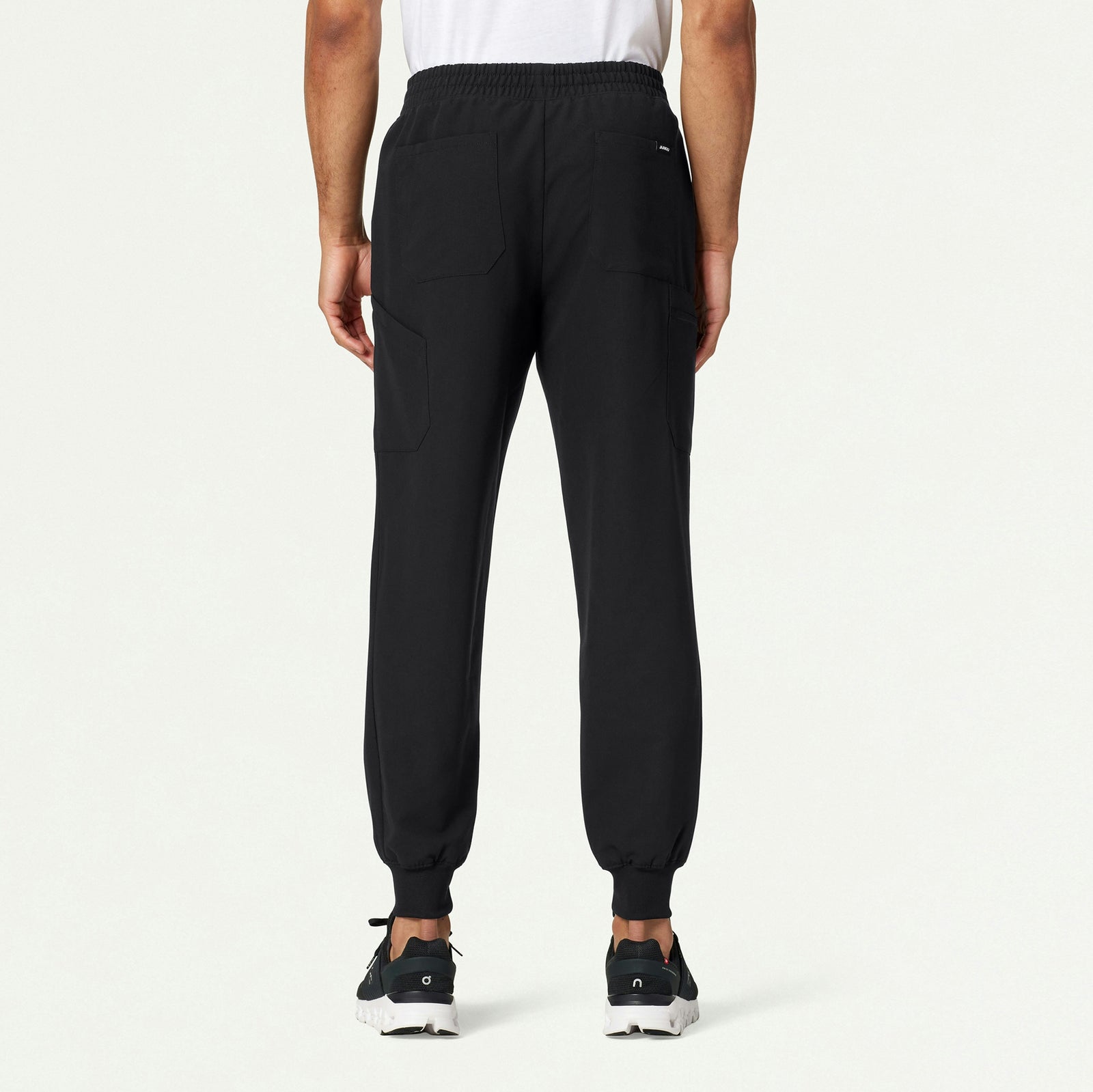 Osmo 8-Pocket Scrub Jogger - Black - MEN'S PANTS - Jaanuu