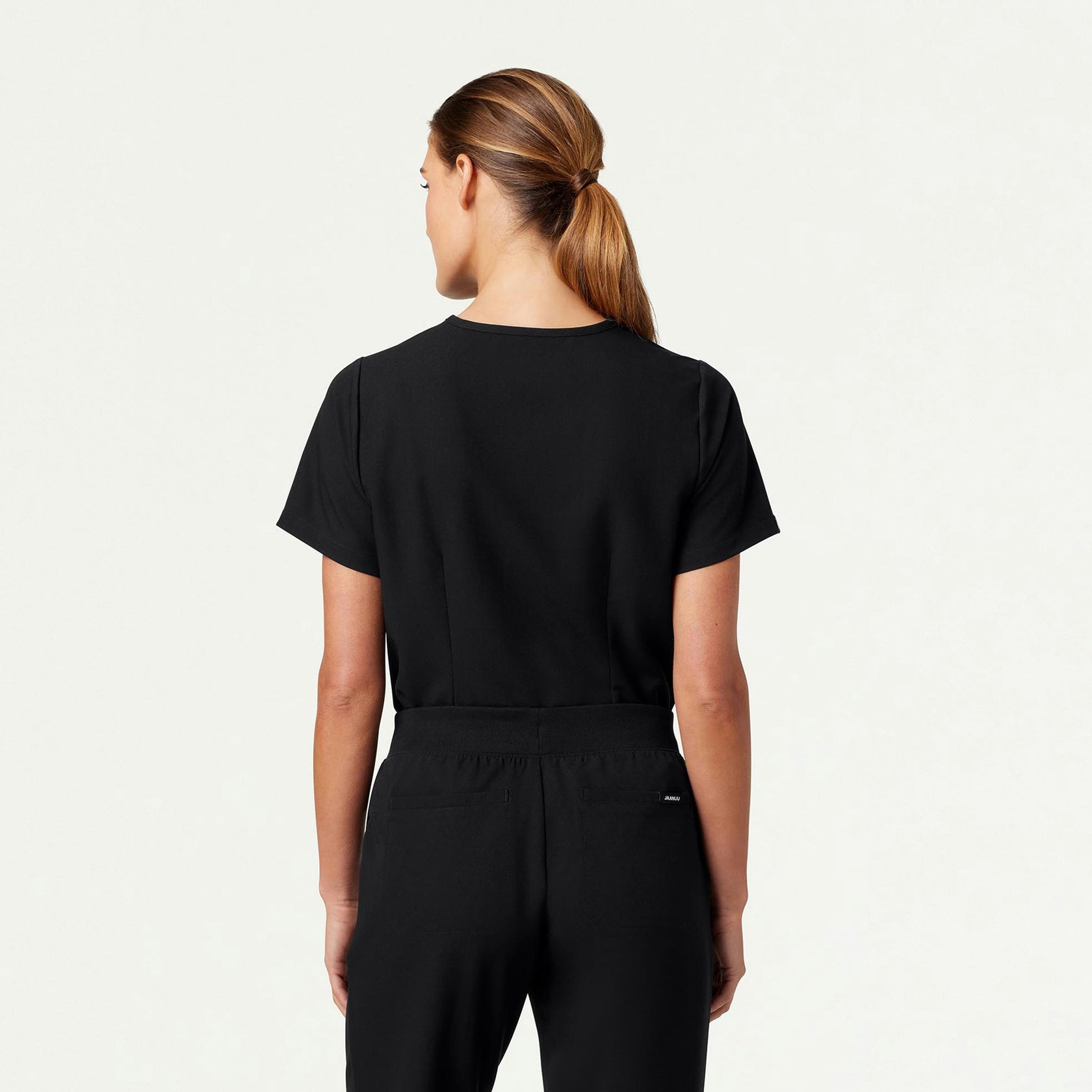 Rhena Essential 1-Pocket Scrub Top - Black - WOMEN'S TOPS - Jaanuu