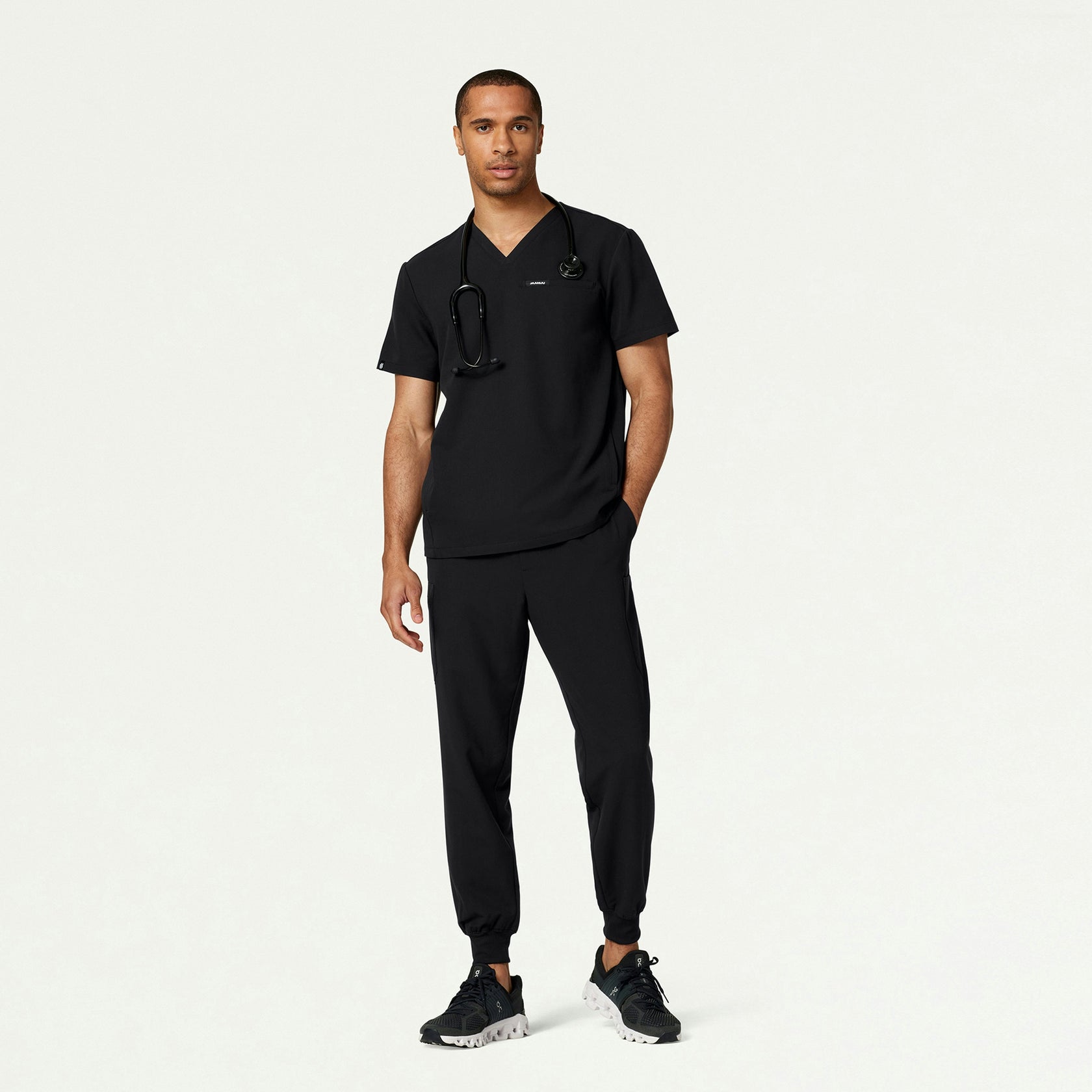 Osmo 8-Pocket Scrub Jogger - Black - MEN'S PANTS - Jaanuu