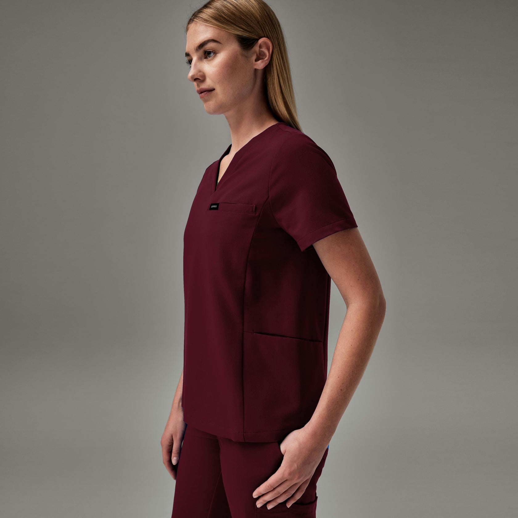 Magna 3-Pocket Scrub Top - Burgundy - WOMEN'S TOPS - Jaanuu