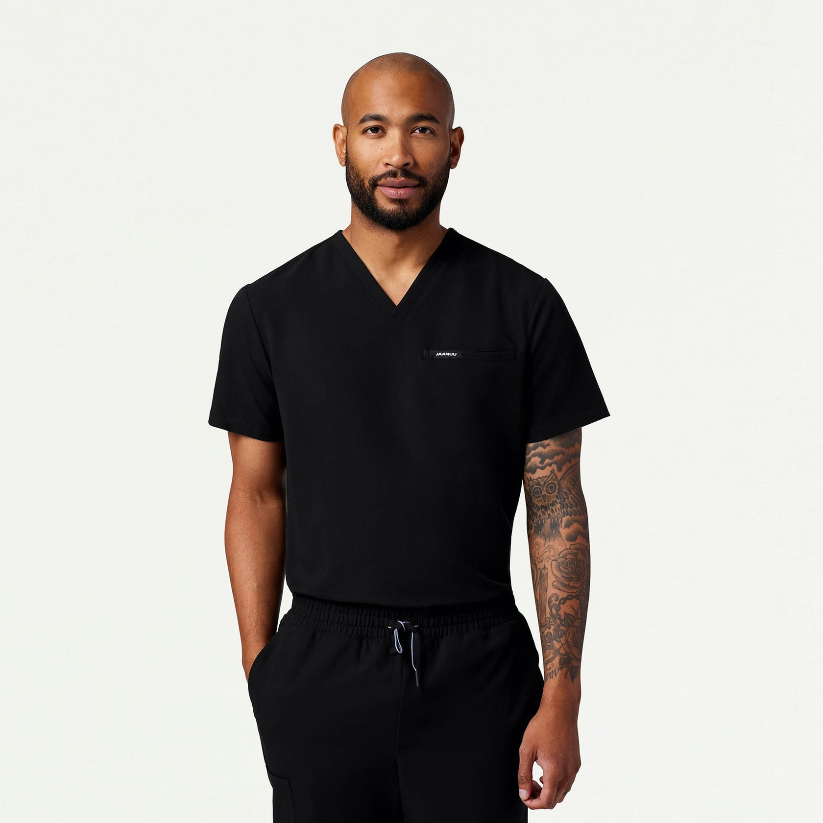 Romin 1-Pocket Scrub Top - Black - MEN'S TOPS - Jaanuu